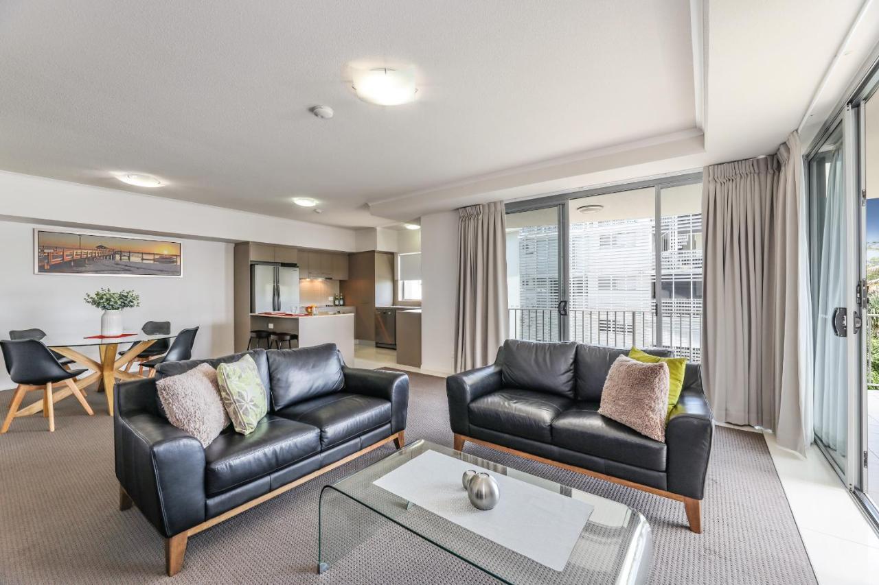On The Bay Apartments Bongaree Экстерьер фото
