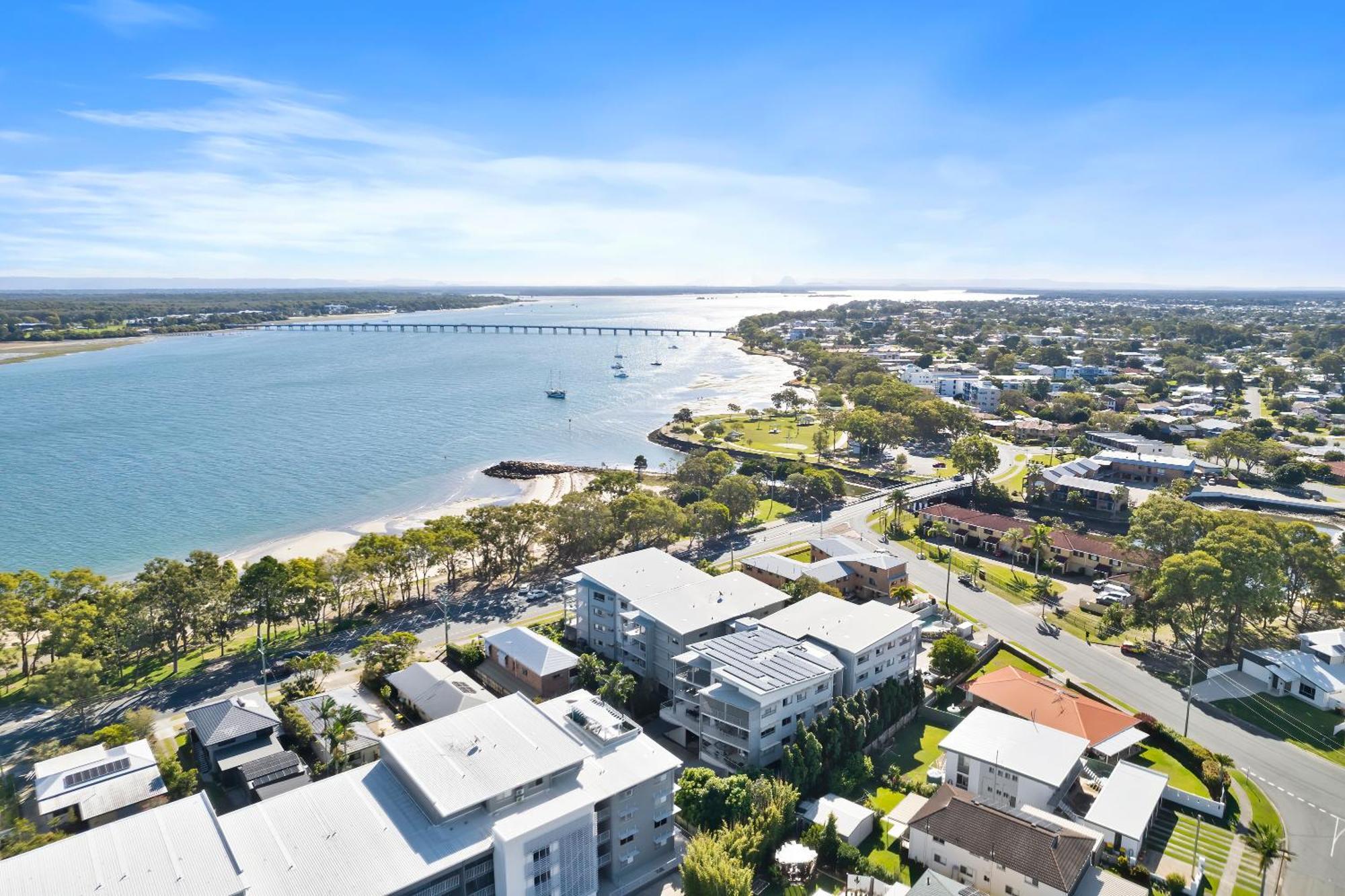 On The Bay Apartments Bongaree Экстерьер фото