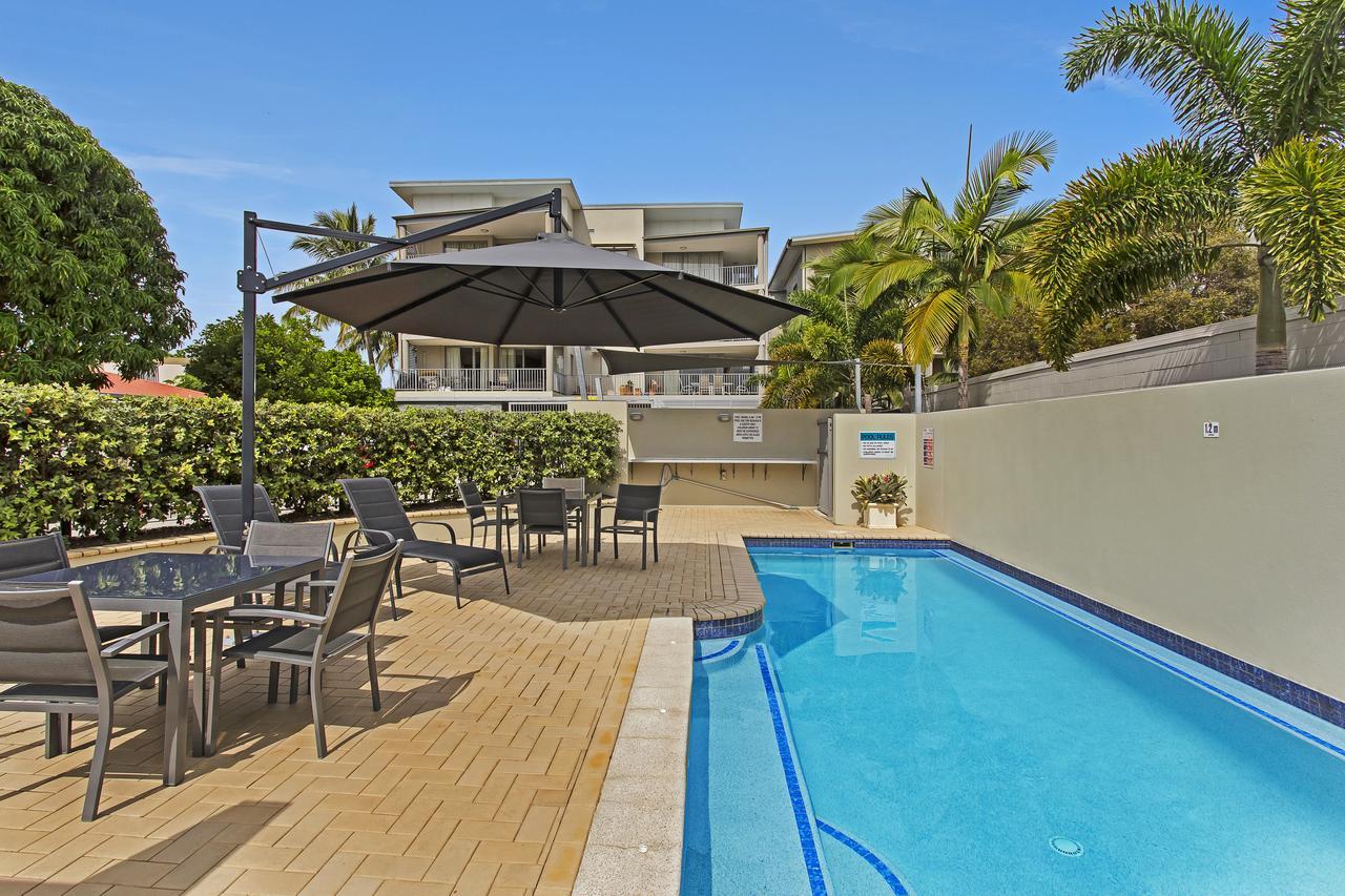 On The Bay Apartments Bongaree Экстерьер фото